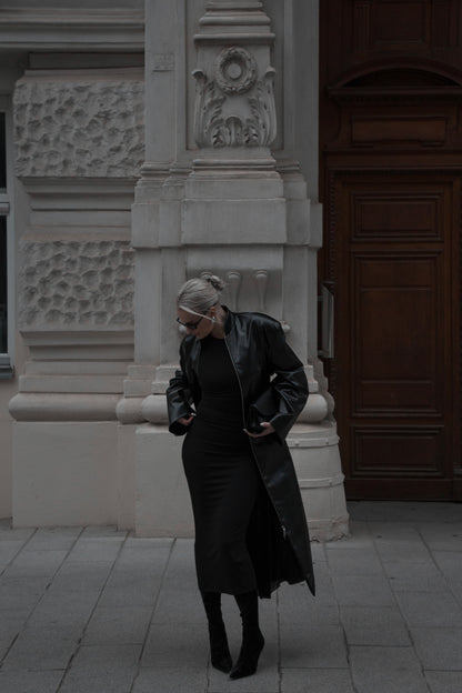 HIGH-NECK CLOSURE COAT