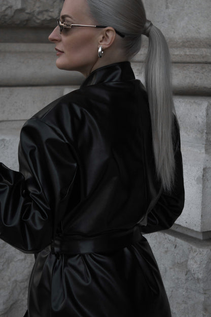 HIGH-NECK CLOSURE COAT