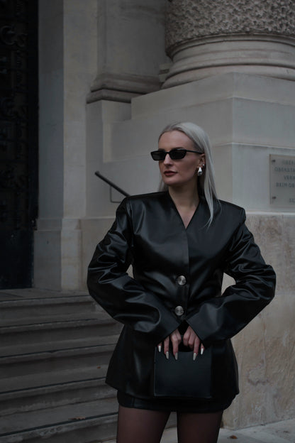 DUAL-BUTTON STRUCTURED JACKET
